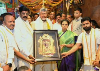 CM offers Pattuvasthrams to Goddess Saraswathi Devi on the occasion of Moolanakshatram on Monday