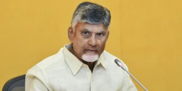 Naidu urges banks to facilitate transformation of one lakh women into entrepreneurs