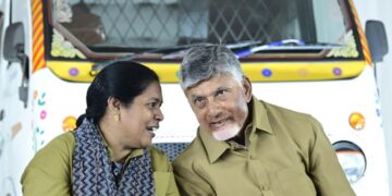 Naidu launches Driverlaku Sevalo scheme in Vijayawada