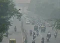 Delhi Smog Worsens: 100 Flights Cancelled as AQI Turns Severe