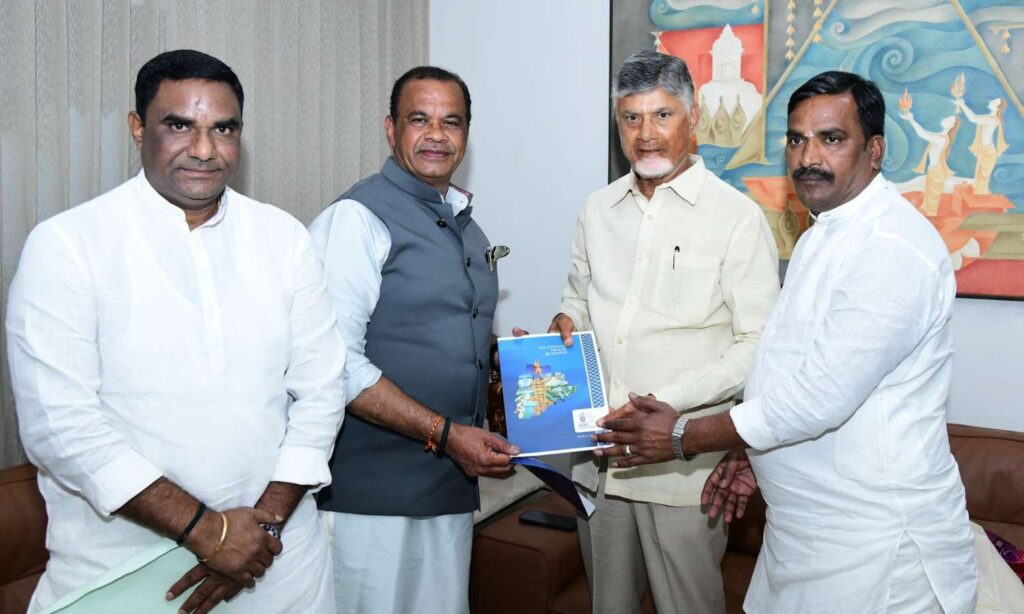 Komatireddy Venkata Reddy Invites CM