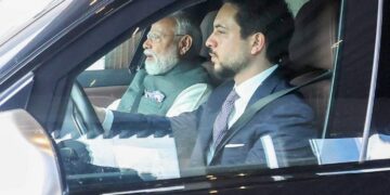 Narendra Modi: Jordan Crown Prince Drives PM to Museum