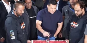 Salman Khan Celebrates 60th Birthday at Panvel Farmhouse