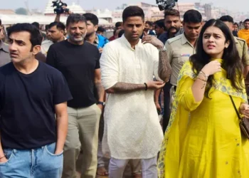 Suryakumar Yadav, Gautam Gambhir and Team India visit Shri Jagannath Temple