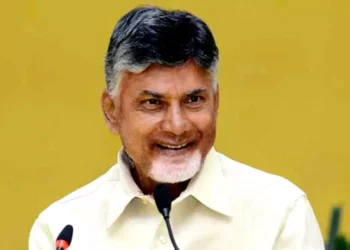 Chandrababu Naidu addressing public meeting during Nagari tour in Tirupati district