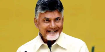 Chandrababu Naidu addressing public meeting during Nagari tour in Tirupati district