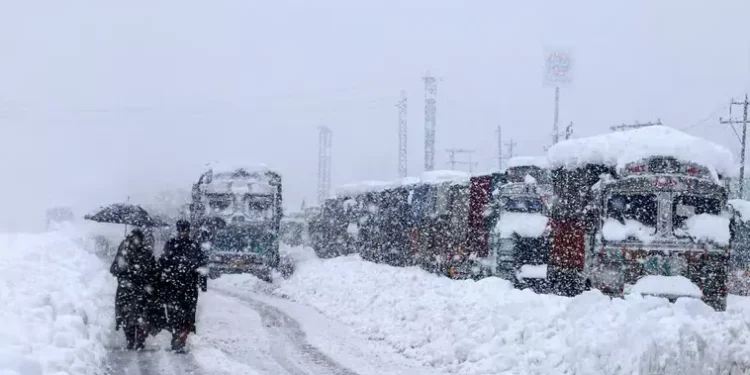 Heavy snowfall disrupts daily life in Northern India