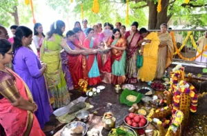 chandrababu celebrates sankranthi with family at naravaripalle