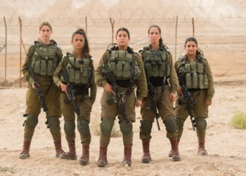 israeli army facts explained as viral photos of women soldiers spark debate over beauty myths and mandatory military service.