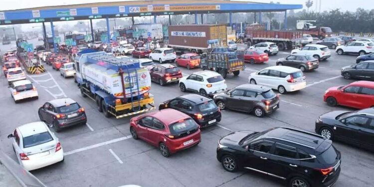 over 3 lakh vehicles travelled on the hyderabad vijayawada highway in five days during sankranthi festival rush.