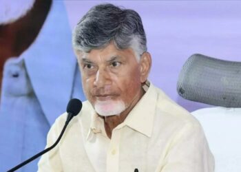 cm chandrababu naidu inaugurates saras mela 2026 in guntur, praises dwcra women and announces loans and welfare support.