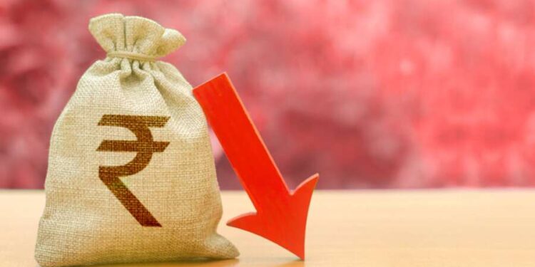 Indian rupee falls to 92 against US dollar amid market pressure