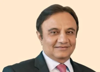 icic bank share remains in focus as sandeep bakhshi’s ceo extension removes key overhang despite mixed q3 results.