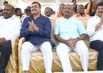 Minister Kollu Ravindra inaugurating Anakapalli Utsav at Kondakarla Ava