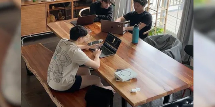 through youtube learning, tuan le mastered video editing and built a ₹11 crore business. his journey from failure to success inspires many.