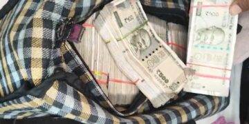 Police seize ₹30 lakh cash at Srisailam toll gate in Nandyal