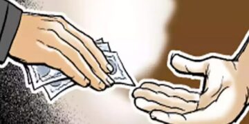 Anantapuram ACB officials arrest VRO for accepting bribe