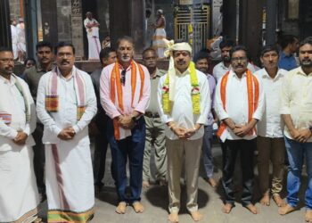 Minister Kollu Ravindra offering prayers at Simhachalam and Sampath Vinayaka temples in Visakhapatnam
