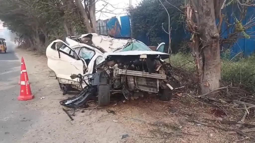 four students lost their lives in a tragic road accident in rangareddy district after a car hit a tree near mokila. police have launched an investigation.