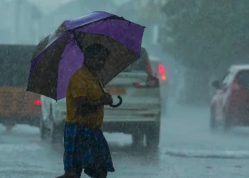Cyclone in Bay of Bengal to bring heavy to very heavy rains in Tamil Nadu and Puducherry till January 10. Fishermen warned.