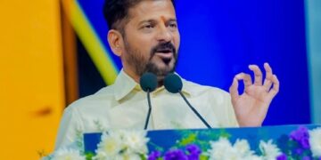 revanth reddy warns media against targeting ministers, denies singareni corruption, launches ₹362 crore works in khammam