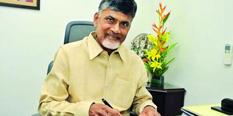 cm chandrababu naidu arrives in naravaripalle