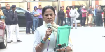 the enforcement directorate claims mamata banerjee removed key documents and devices during i-pac raids in kolkata.