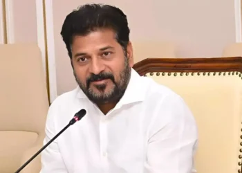revanth reddy appeals to chandrababu naidu to resolve water disputes through talks, not courts, and work beyond politics