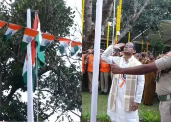 Venkayya Choudary hoisting national flag during Tirumala Republic Day celebrations