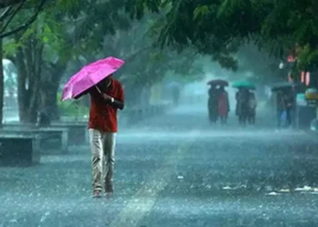 Clouds and rain over Andhra Pradesh, storm warning issued