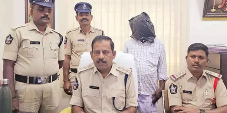 Puthalapattu police arrest ganja smuggler Mohan Babu