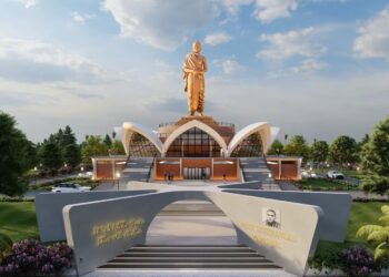 58-foot bronze statue of Potti Sriramulu under construction in Amaravati