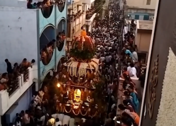Devotees participate in Sri Choudeshwari Devi Rathotsavam in Kodumur