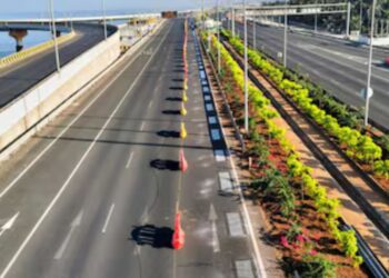 Musical road in Mumbai playing Jai Ho song