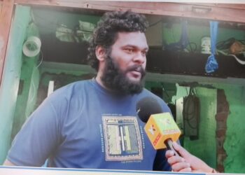 Laxman Kumar Reddy managing his Monopabrics business in Palamaneru