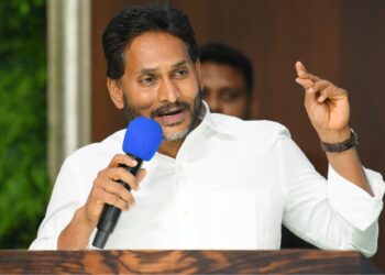 jagan mohan reddy reacts to ambati rambabu residence tension