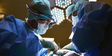 Emergency hospital surgery in India, highlighting medical negligence
