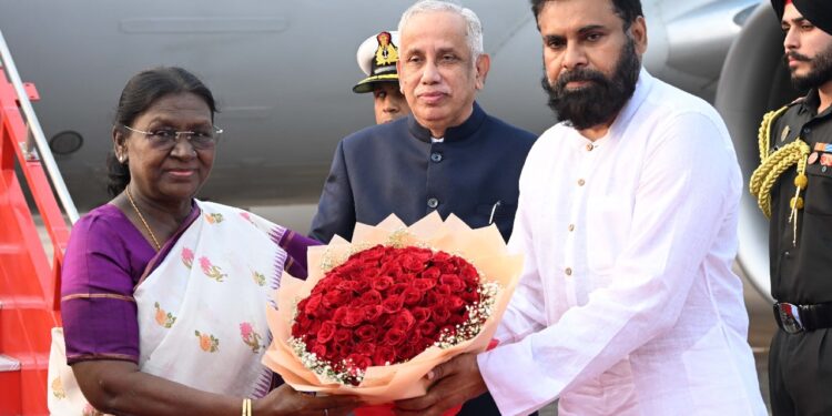 President Droupadi Murmu reviewing Indian Navy ships at IFR 2026 in Visakhapatnam President Droupadi Murmu Visakhapatnam