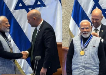 Narendra Modi receiving Speaker of the Knesset Medal in Israel