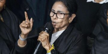 Mamata Banerjee protests SIR voter roll revisions in India