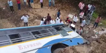 TGSRTC bus accident at Shyampur bridge, Adilabad Adilabad bus accident