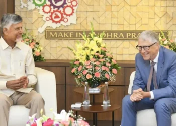 Bill Gates AP RTGS visit at Andhra Pradesh Secretariat with Chandrababu Naidu