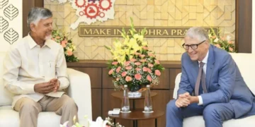 Bill Gates AP RTGS visit at Andhra Pradesh Secretariat with Chandrababu Naidu