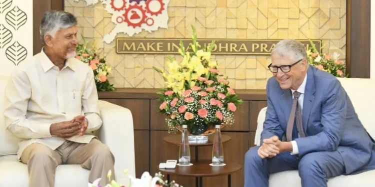Bill Gates AP RTGS visit at Andhra Pradesh Secretariat with Chandrababu Naidu